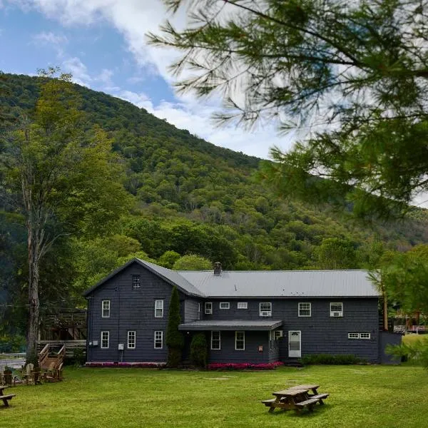 Catskill Seasons Inn, hotel en Shandaken