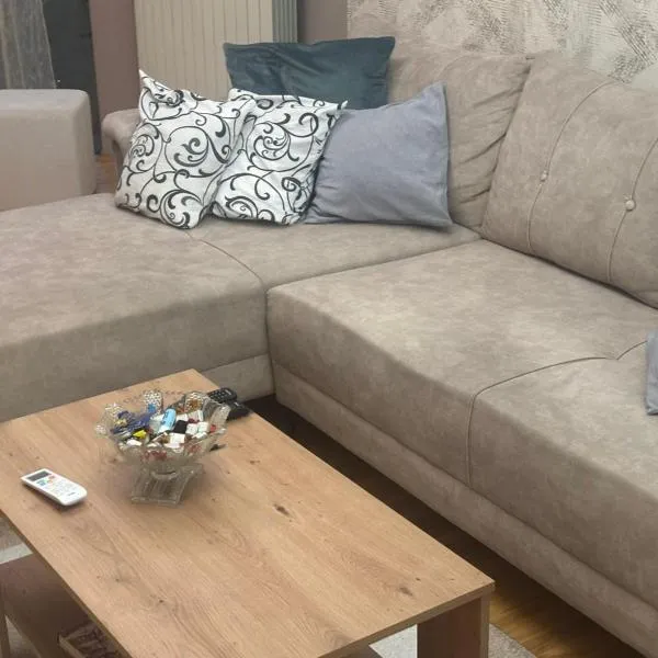 Perić Apartments Loznica Center-Šetalište، فندق في لوزنيكا