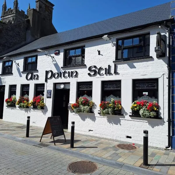 Ridge-Rock Accommodation, hotel en Carrick-on-Shannon