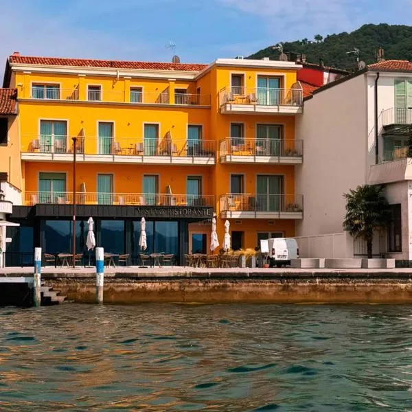 ARMONIA LAKEFRONT BOUTIQUE HOTEL - The only new hotel on Lake Iseo and Iseo historic town center, hotell sihtkohas Iseo