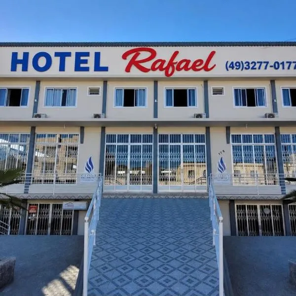 HOTEL Rafael, ξενοδοχείο σε Bom Retiro