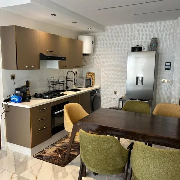 Un bel appartement en plein centre de Mahdia,位于盖尼特拉的酒店