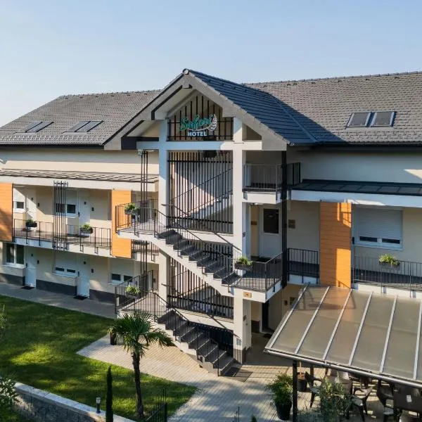 Safari Hotel, hotel en Szeged