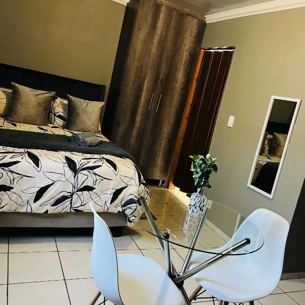 5604 Guesthouse, hotell i Witbank