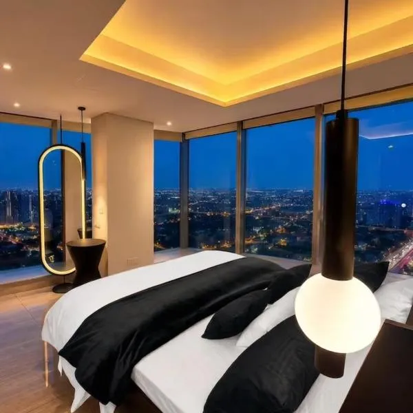 Elegant Apartment at Elysium With Amazing Night View, hotel en Islamabad