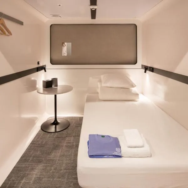 First Cabin Seoul Myeongdong, хотел в Сеул
