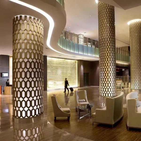 Novotel Bangka Hotel & Convention Centre، فندق في بانغكال بينانغ