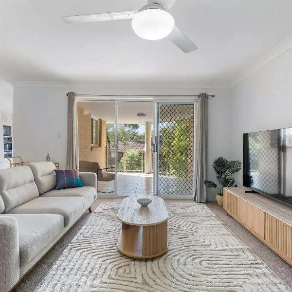 Luxury Private Top Floor Apartment Sutherland, Australia、サザランドのホテル
