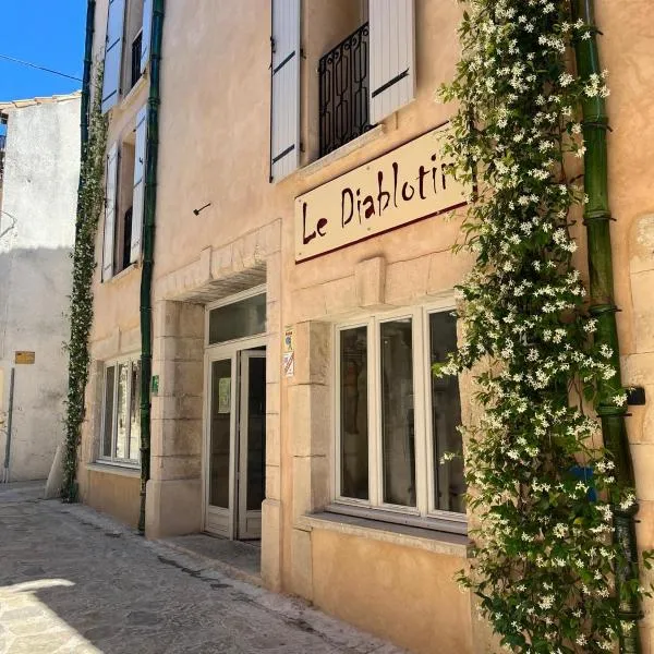 Hostel Le Diablotin, hotel en Saint-Jean-de-Fos