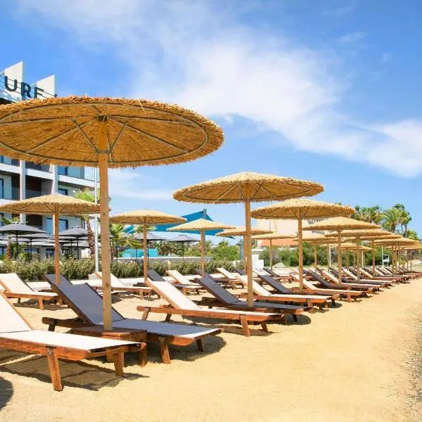 Mercure Larnaca Beach Resort, hotel a Làrnaca