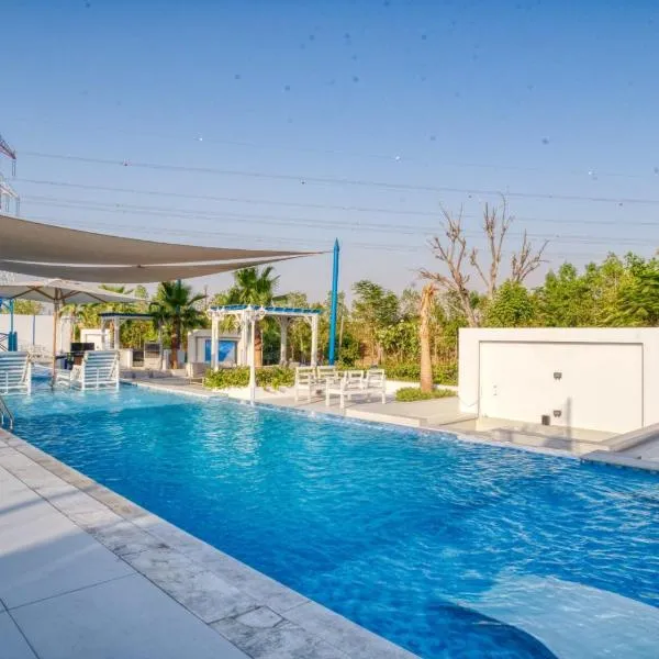 2 bedrooms Private Villa 40 Meters Pool and BBQ, hotel v destinaci Ras al Khaimah