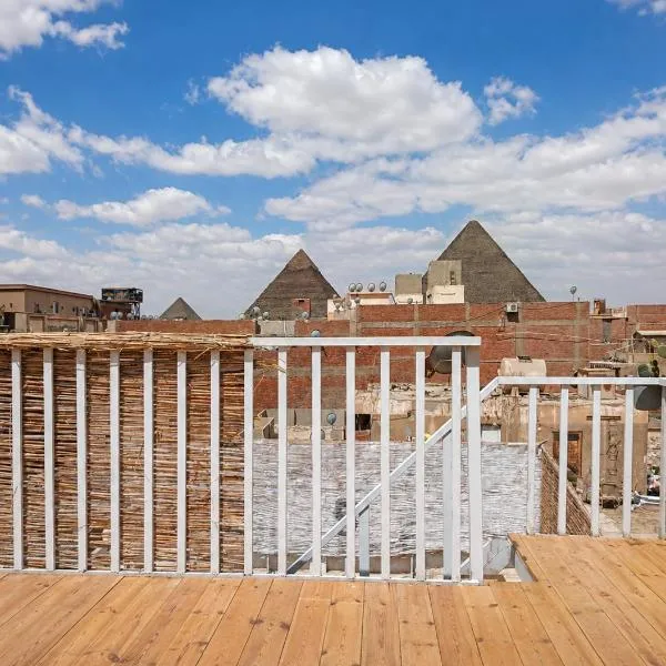 The 5 Inn - Rooftop Pyramids View, hotelli Kairossa
