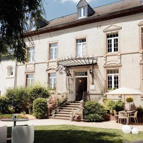 Hotel Château Palacio, hotel i Fauvillers