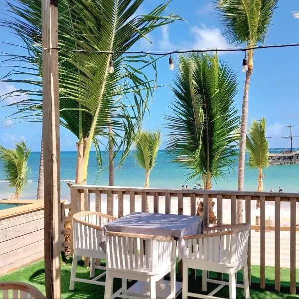 Flora Beach Pool Hotel Residences, hotel i Punta Cana
