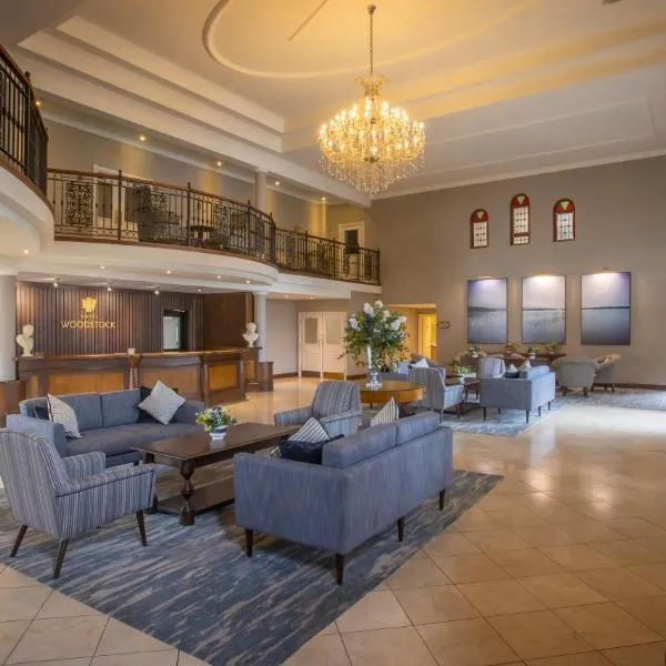 Hotel Woodstock Ennis, hotel v mestu Ennis