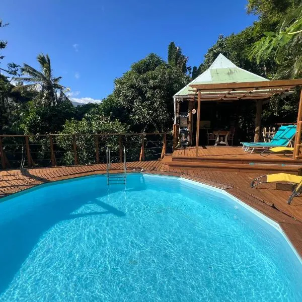 Terres d'Éden - La Roulotte, hotel din Saint-Joseph