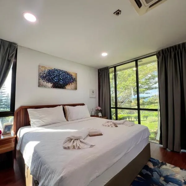 Sunset Lodge 日落小屋 - Simply Minimalistic Rooms with Garden Views at Eco Valley Retreat Balung 豐之谷, hotel in Balung