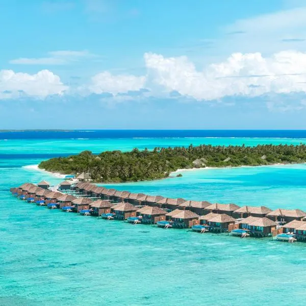 Hideaway Beach Resort & Spa, Hotel in Dhidhdhoo