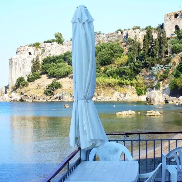 Xenios Zeus Rooms, hotel v destinaci Koroni