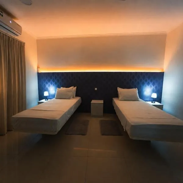 SembaHouse-Ilha, hotel em Luanda