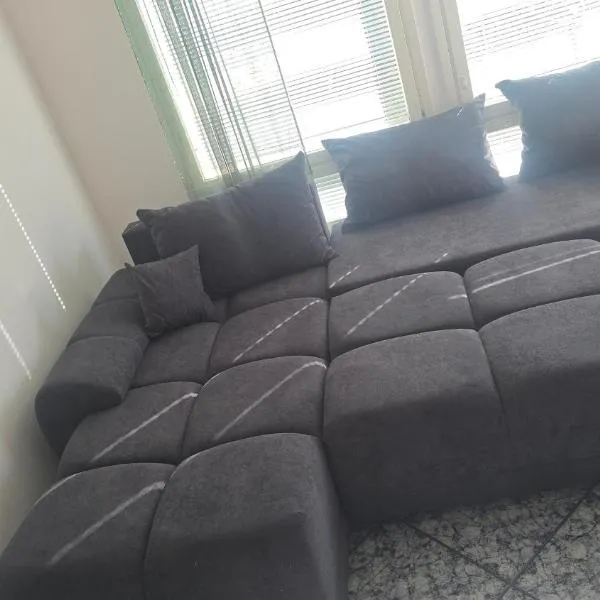 55 neliöinen Tilava RivitaloKaksio, 1-4hlö, Täydellinen keittiö, Uudet kodinkoneet, laadukas sauna, tv, netflix, wifi, kuivaava pyykinpesukone, itsekirjautuminen 24h, avainsäilöboxi koodilla, hotel sa Seinäjoki