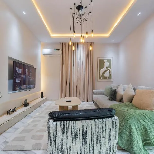 Mex premium three bedrooms bourdillon ikoyi, hotel a Lagos