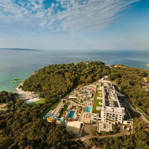 Arba Resort, Valamar Collection、ラブのホテル