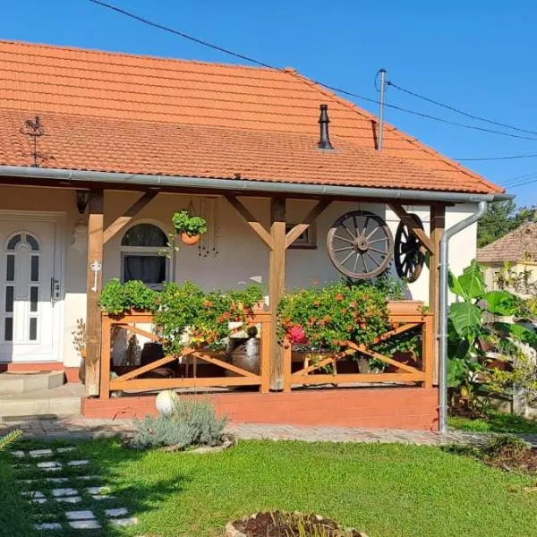 Dom Manipura-zatrzymaj się i odpocznij w ciszy i zieleni, hotel a Muraszemenye