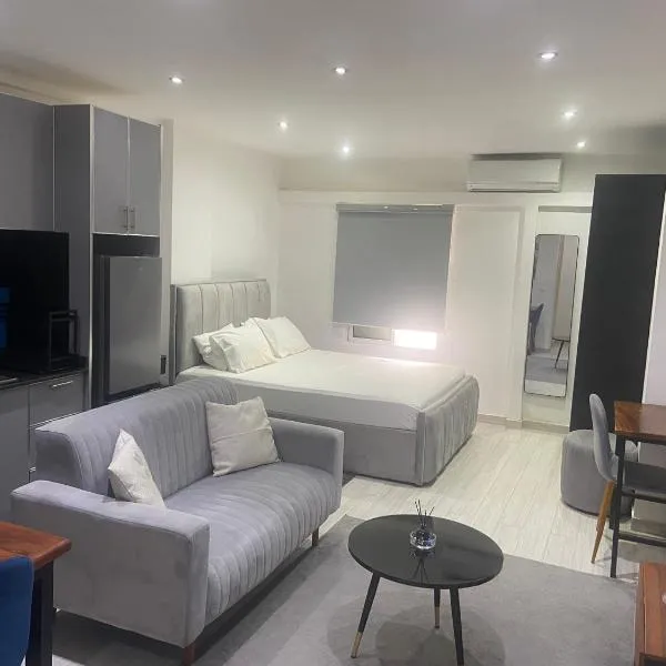 Family House, khách sạn ở Luanda