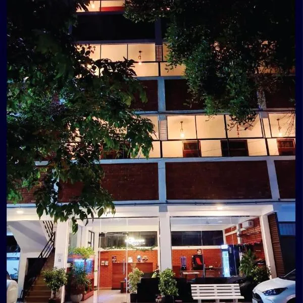 Unic Residence And Transit Hotel, ξενοδοχείο σε Katunayaka