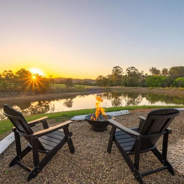 Widgereedoo Farm- Safari Sunset Tiny Home, hotel v destinácii Tamaree