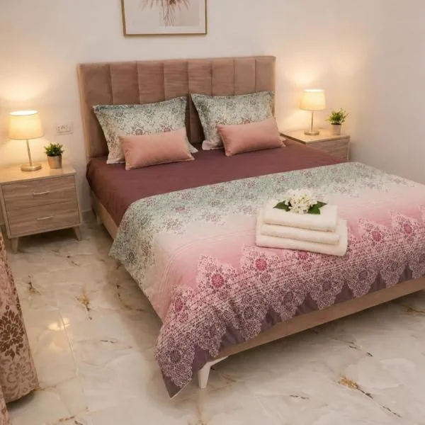 Appartement chic et luxueux, hotel en Rejiche