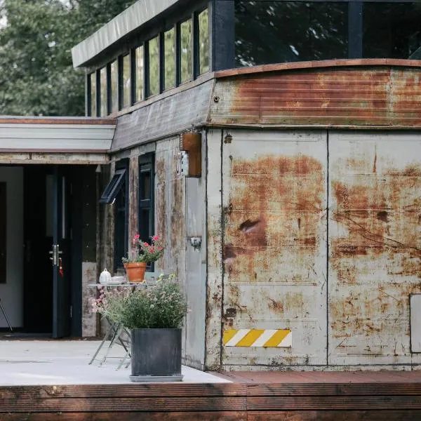 0'Bama - Unique Upcycled Tiny House, отель в городе Selgas