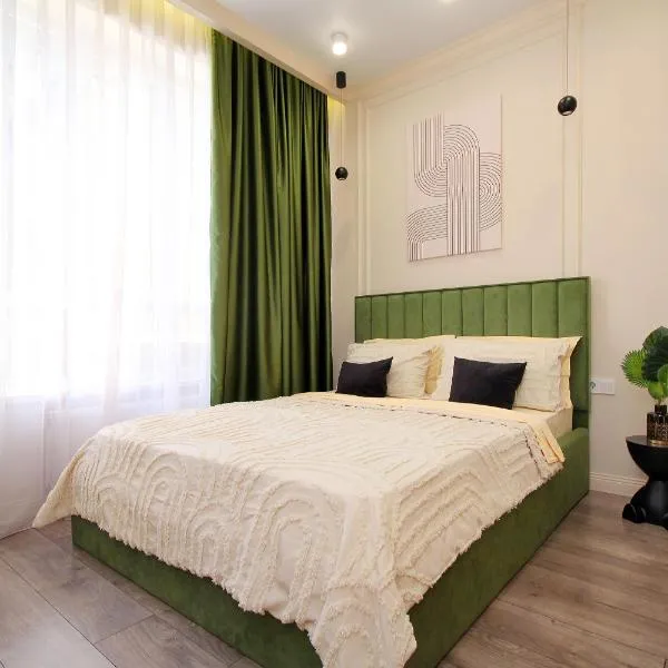 Central Light Apartment, hotel en Almaty