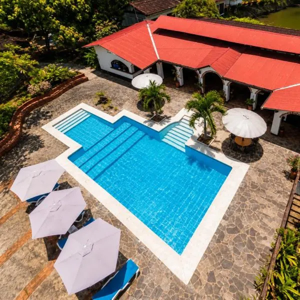 Hacienda Don Vicente Bungalows、タラポトのホテル