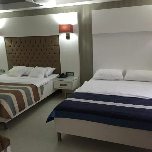 R S CİTY HoTEL, hotel a Samsun