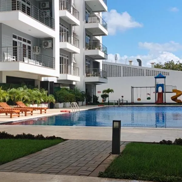 AQUA GARDENS SEAVIEW LUXURY HOMESTAY-BAOBAB RD NYALI Msa: Mombasa şehrinde bir otel