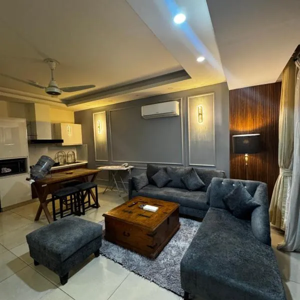 Elysium Tower Luxury Apartments Islamabad with Margalla view, hotel v destinaci Islámábád