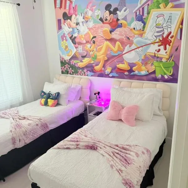 Condo in a gated pool resort near Walt Disney World 3B 2BR, hotel Kissimmee-ben