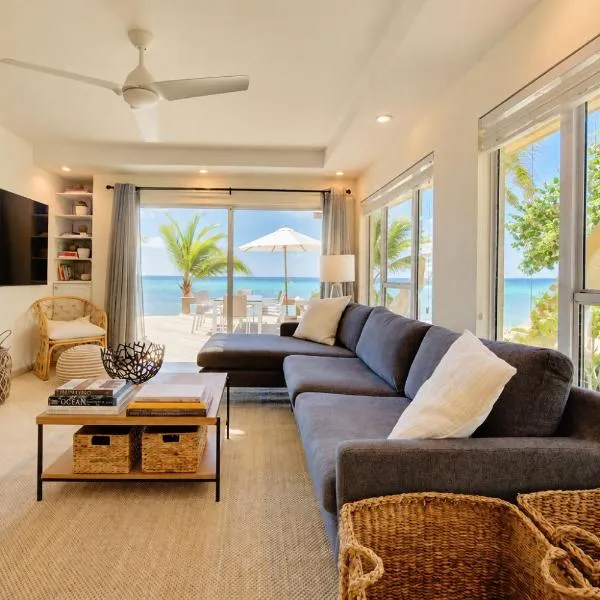 Incredible Beach Front Villa!, готель у місті Джорджтаун