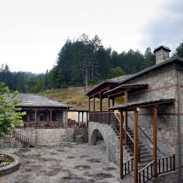 Kerasies Guesthouse, hotel en Vovousa