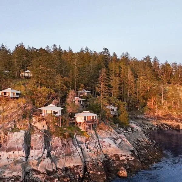 Rockwater Secret Cove Resort, hotelli kohteessa Sechelt