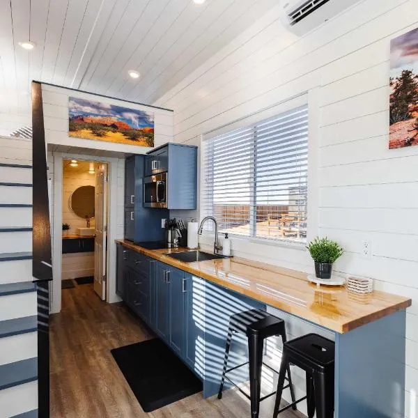 Zion Stay Pet-Friendly Tiny Home, hôtel à Apple Valley
