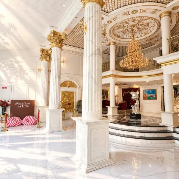 D'Élite Boutique Hotel Dĩ An - Free Mini Bar & Co-Working Space & Cafe, מלון בDĩ An