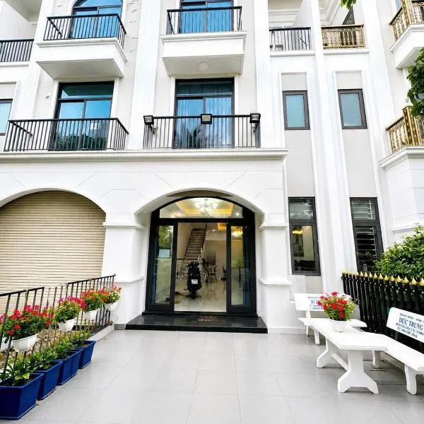 Homestay Lavila Tân An, hotel em Bình Xuân