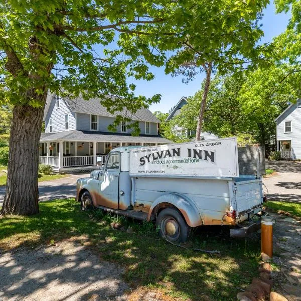 Sylvan Inn Bed & Breakfast, hotel en Glen Arbor