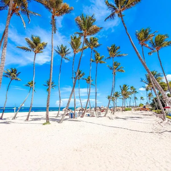 VILLAS & APARTMENTS playa LOS CORALES - wifi, bbq-grill, beach club、プンタ・カナのホテル