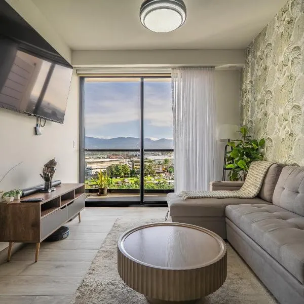 Modern Apartment located in Trendy San Jose Condo, ξενοδοχείο στο Σαν Χοσέ