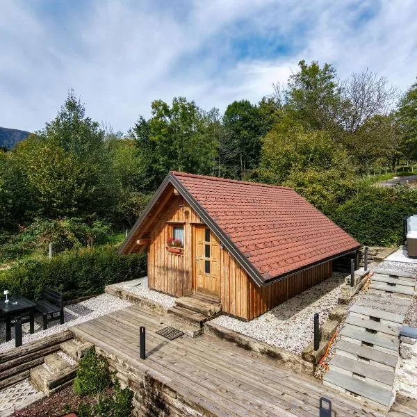 Glamping Avantura - Private Jacuzzi & Breakfast, hotel u gradu Kostel