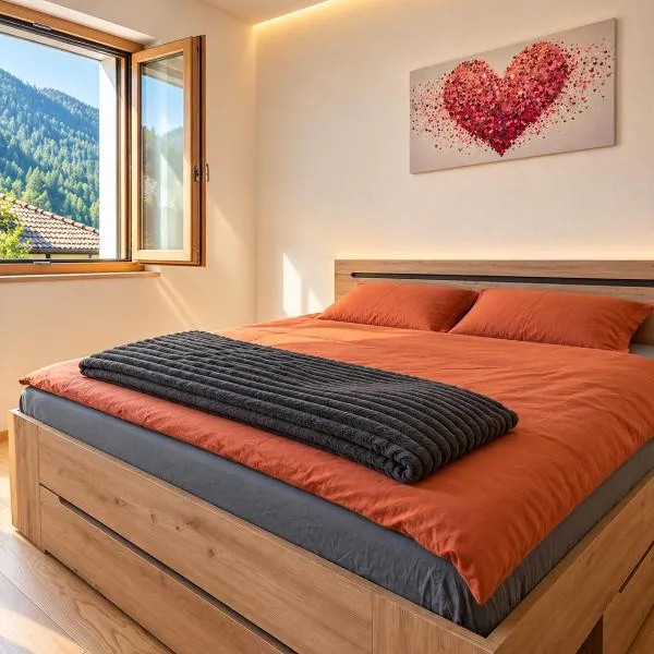 Loly Deluxe Duplex House, Alpine passes Basecamp bikers & Hikers, hotel en Airolo